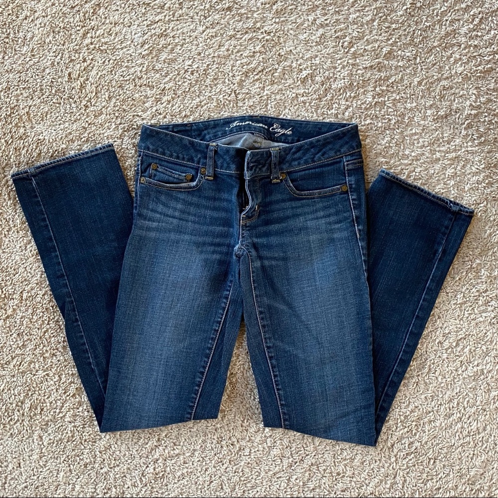 American Eagle Straight Stretch Size 2 Jeans